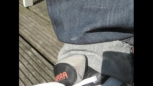 Download Video - 26 juni  sneakers en zon