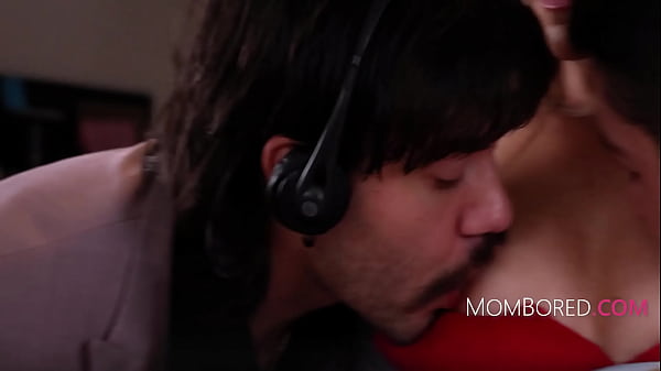 Every Wallstreet Firm Hires Bimbos For This - Rachel Ramsey | MomBored