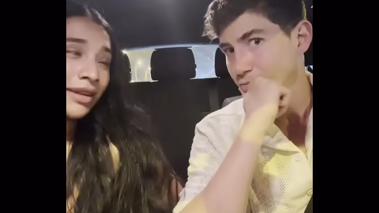 NOS PILLAN FOLLANDO DENTRO DEL COCHE EN EL PARKING DEL SUPERMERCADO- YASMINA KHAN