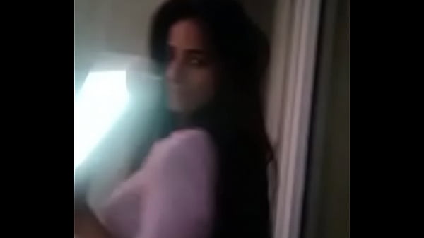 poonam pandey actress nipple