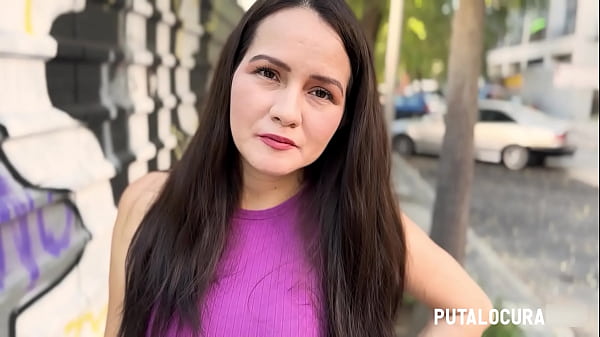 Download Video - PutaLocura - La mexicana sensual Kiara M es convencida por Torbe y traga semen en pillada&period;