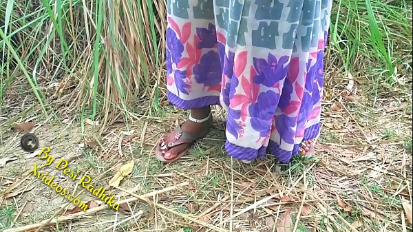 Indian couple fucking outdoor