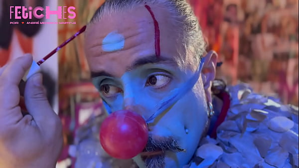 O Striptease de um Palhaço