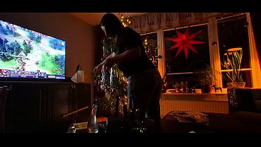 Casual wank helped with blow and thick cum in mouth