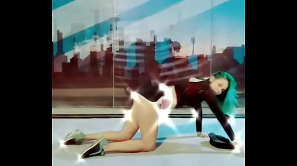  CAMBITA PERREANDO SEXY