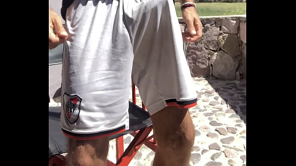 Download Video - De viaje al re palo con los shorts de river