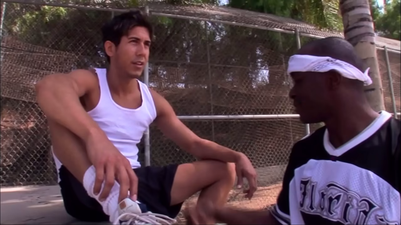 Un chico blanco es recogido en el barrio y recibe una gran polla negra.
                    blowjob amateur homemade deep throat gay big cock muchos negros