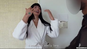A Hot Venezualian Girl Comes Back To Paris To Get Fucked Anal By Her Friends !!!