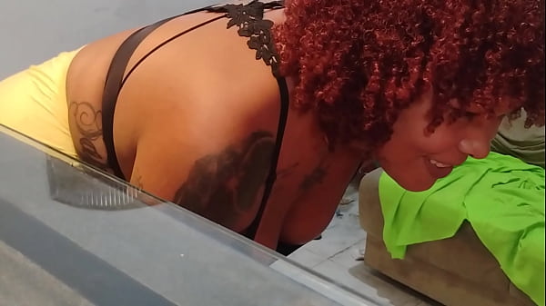 Comedor pediu para gozar dentro da minha buceta, marido mais tarde checou