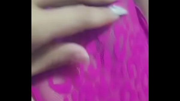 thumb cameltoe