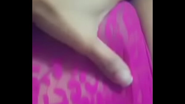 thumb cameltoe