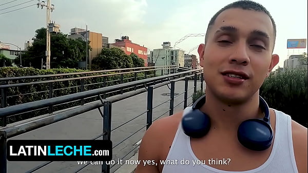 Download Video - While Visiting Mexico City&comma; Our Camera Guy Spots Jaciel Working Out On The Street - LatinLeche