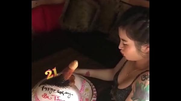 Download Video - Her parents are still wondering why she is single