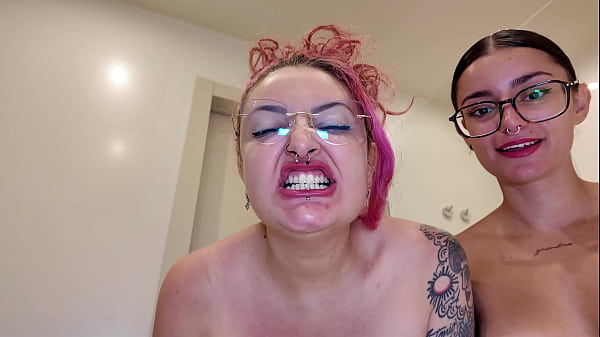 REBECA Y CRIS TOOTHBRUSH