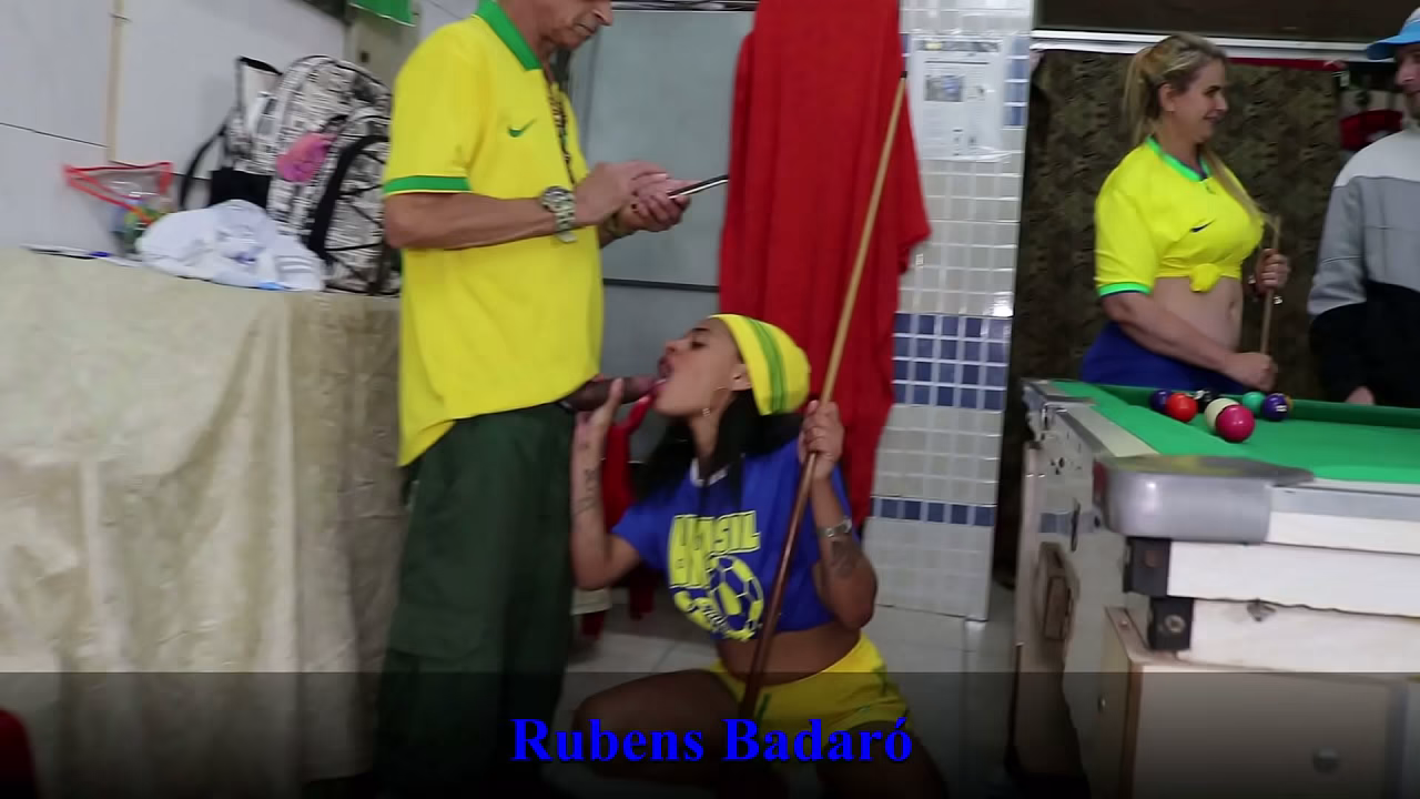 Tras el partido de Brasil, los aficionados se reunieron en el bar y tuvieron una orgía.
                           licking latina ass milf blowjob doggystyle big cock muchos negros