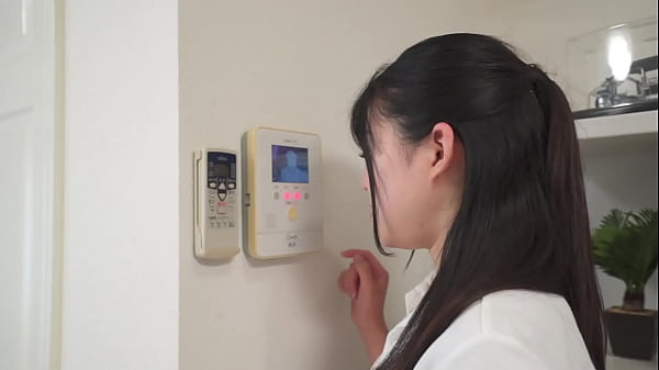 Download Video - 「ちょっと！早くしめて下さい！！」浴室の扉をあけたら入浴中の女の子に遭遇して無垢なカラダに勃起を抑えられず&hellip;