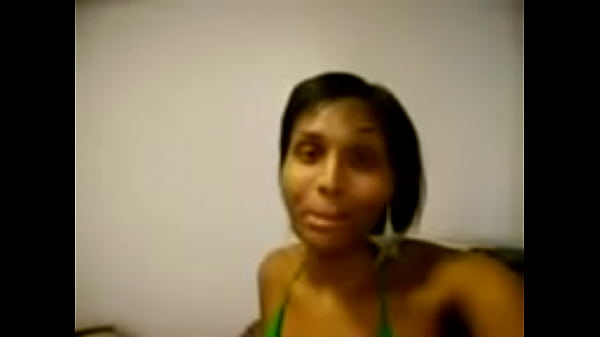 Download Video - Ebony Chick Showing You How To Make That Booty Clap