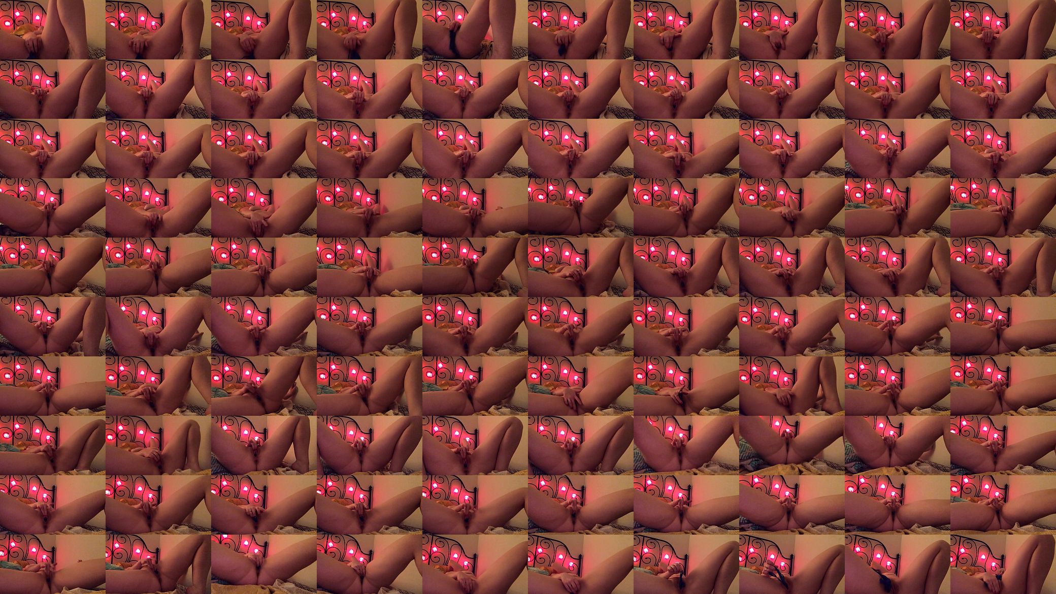 Panty stuffing and playing with my pussy 预览图