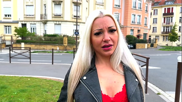 Une v&eacute;ritable bombe anatomique : voici Kiara, 32ans, de Metz !