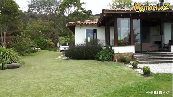 Download Video - MAMACITAZ - Tiny Big Ass Colombian Teen Valeria Rubio Fucks RAW With BF