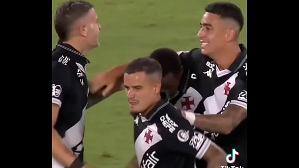  Novinho E Veiote Argentino Botando A Menor De RJ Pra Engolir Tudo