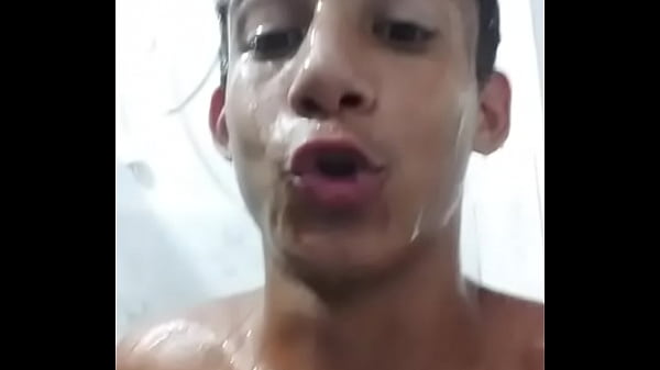 Negreiros Dimba no banho