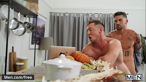 Download Video - &lpar;Dante Colle&comma; Pierce Paris&comma; Archie&comma; Chris Damned&rpar; Have Fun On A Webcam Chat - Men