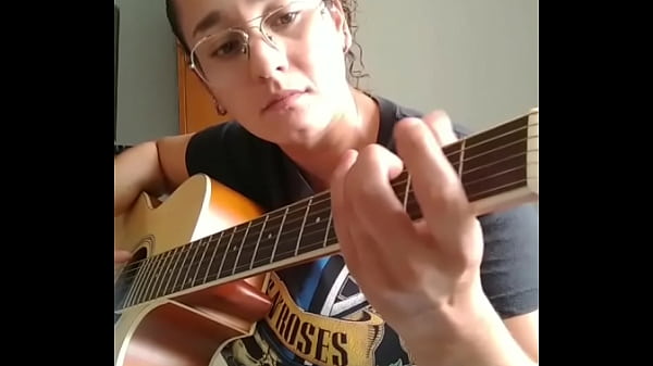 Um belo dia eu percebi que por mais idiotas que as pessoas fossem eu é quem estava no lugar errado. Gente interessante não frequenta esses tipos de lugares.