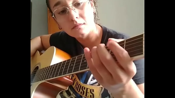 Um belo dia eu percebi que por mais idiotas que as pessoas fossem eu é quem estava no lugar errado. Gente interessante não frequenta esses tipos de lugares.