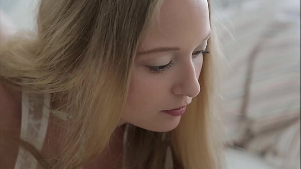 Hotties Jenni T & AnatoliY King's Hot Lesbian Session!