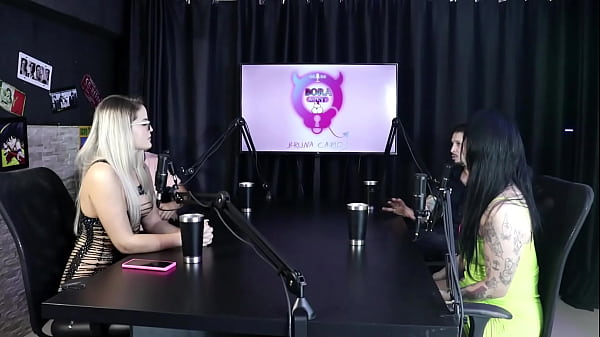 On the platforms they make homemade content, he is not attracted to women, and when she posted a photo in her underwear... - Joice Muller & Rennan Delgado