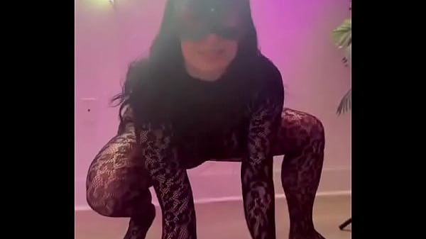 Being a naughty kitty this week!! Wait til you see whyFernelloS