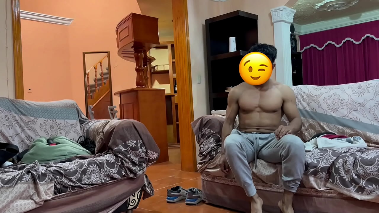 Al coach con ese cuerpo, lo que pida, a ver si con clases particulares jala
                     sexy gay mexico muscular guy skinny body muchos negros