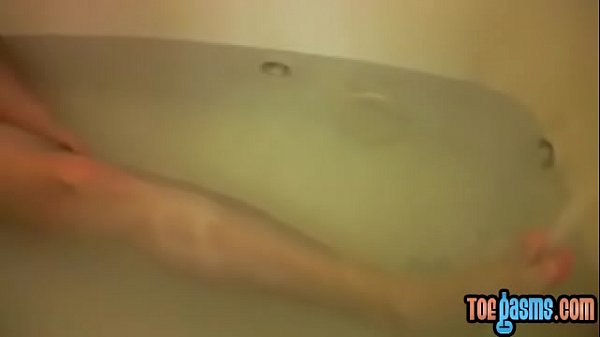 Blinx washes his feet and then shoots a load al...