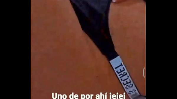 Putita me enseña las carnes en instagram