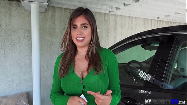 Download Video - Ella Knox Trying Out The Agent