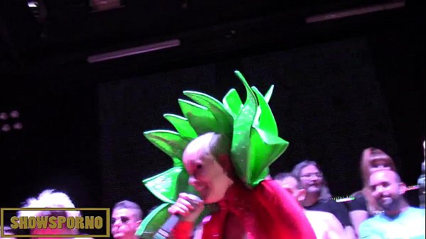Download Video - Hot porstars presentation on stage
