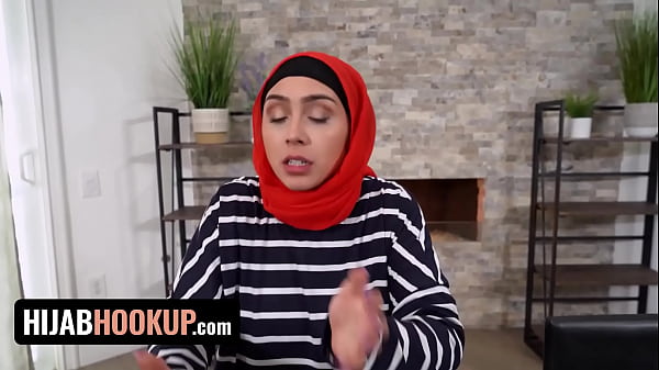 Hijab Hookup - Middle Eastern Housewife Suspected Her Husband Is Cheating Fucks Horny Stud As Payback