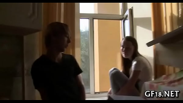 Sweetheart spreads lengthy legs