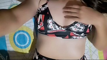 Universitaria se masturba con su profesor