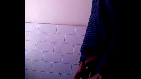 Download Video - indian boy piss in toilet
