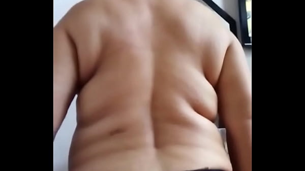 Rico masaje con las nalgas