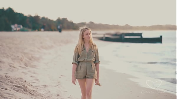 Beach Sex! Lesbians Charlie Forde & Olive Gee Make Out!