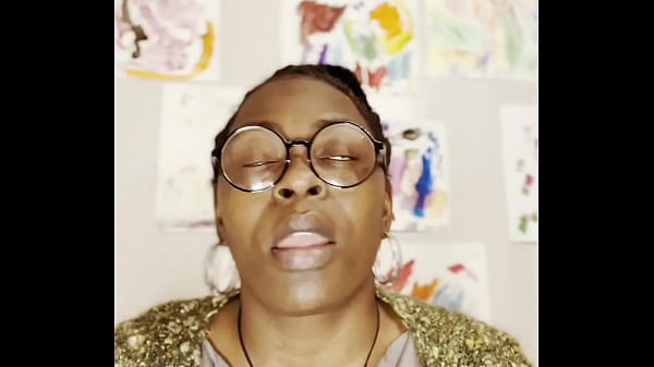 Q&A with SLUTTYMELANIN #31 a) What is something WOMEN do WRONG during sex? b) What is some things MEN do say for sex?