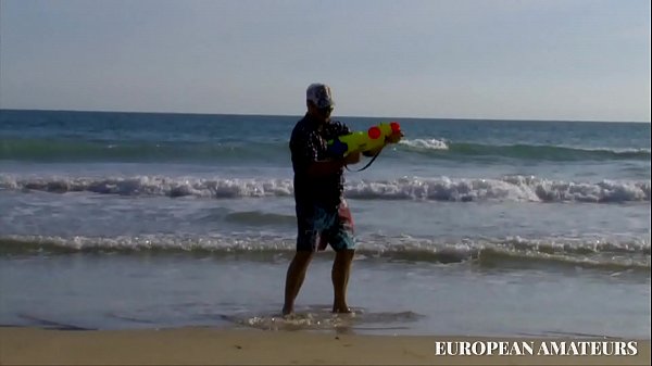 Download Video - My girlfriend on the beach with the lifeguard's cock in her ass
