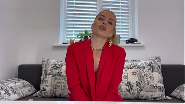 Her loose cunt always needs a hard work to cum