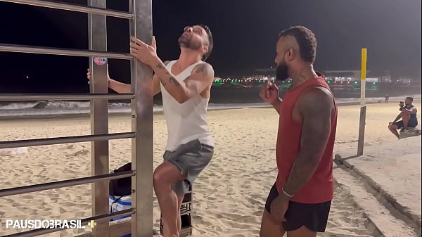 TREINANDO COM UM NEG&Atilde;O