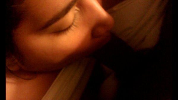 Amateur Spanish chick sucking black cock