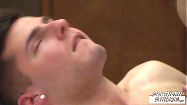 Download Video - SOUTHERNSTROKES Jock Tomas Salek Barebacks Twink Mike Wilde