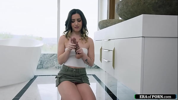 Petite Chanel Camryn ride bffs big dildo